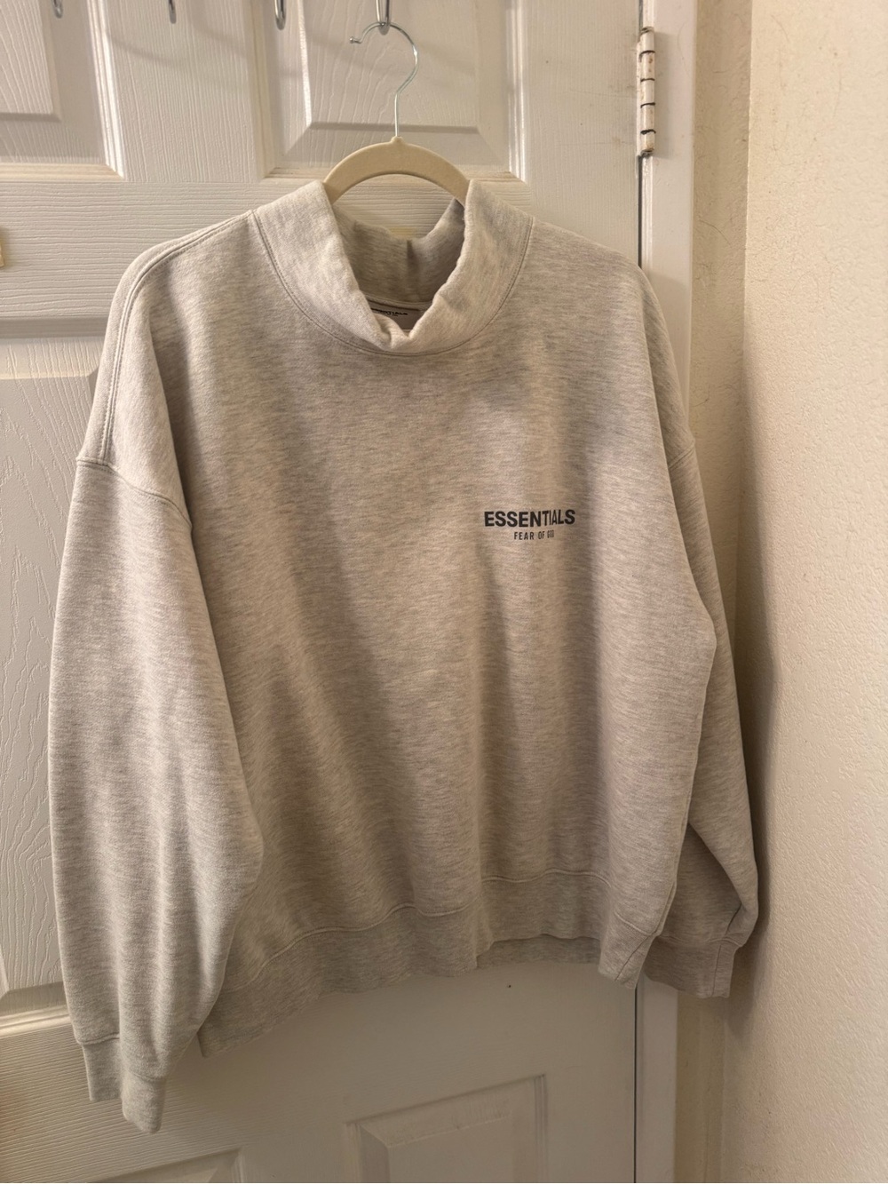Essentials Crewneck Sweatshirt in Light Gray